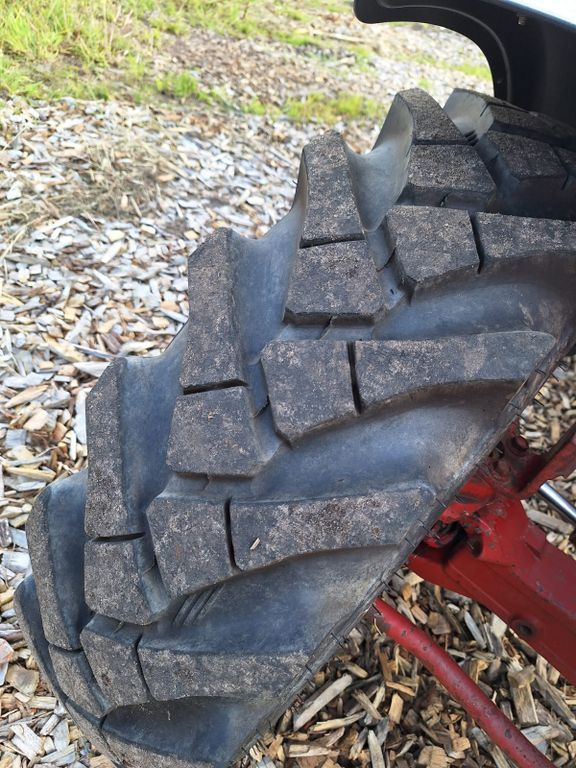 Farm tractor IHC 833 Allrad Kabine IHC 833 Allrad Kabine: picture 8