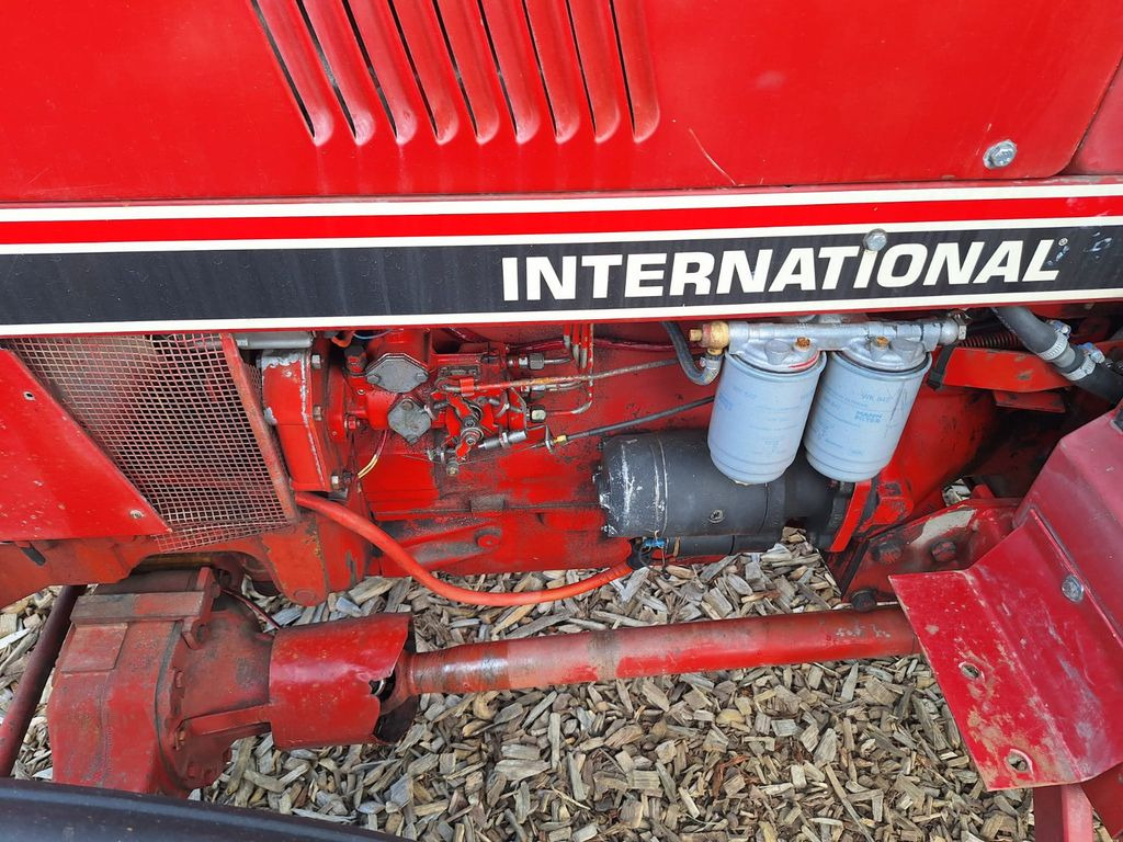 Farm tractor IHC 833 Allrad Kabine IHC 833 Allrad Kabine: picture 11