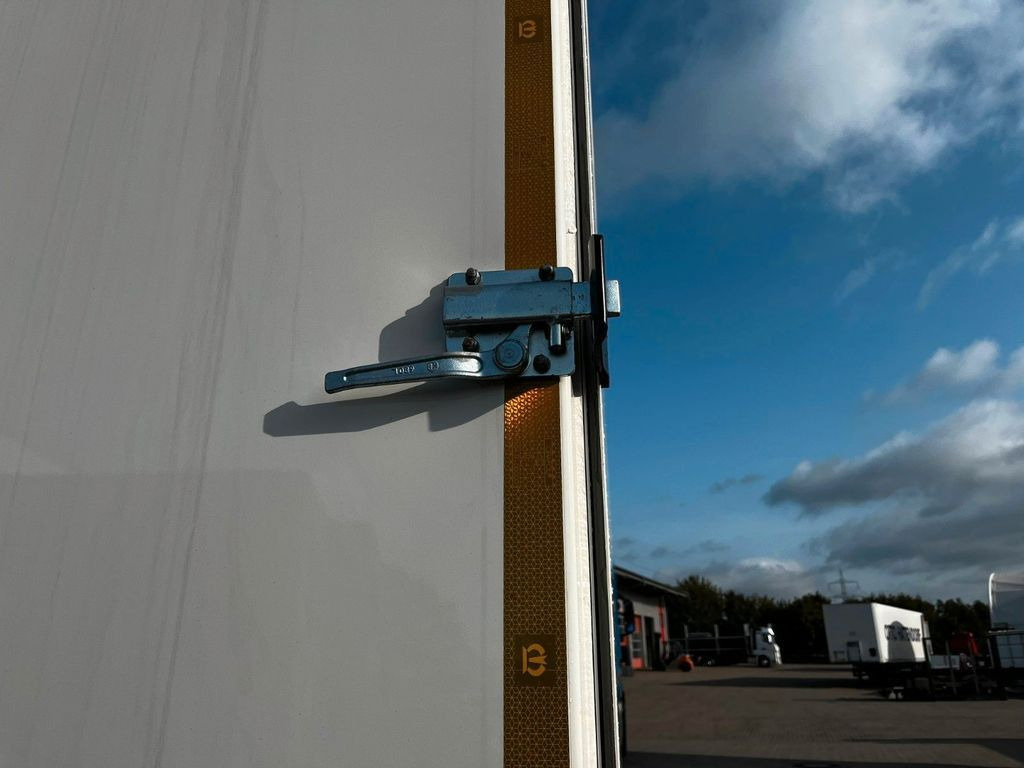 Closed box semi-trailer Krone Koffer mit Ladebordwand Sofort Verfügbar!: picture 10