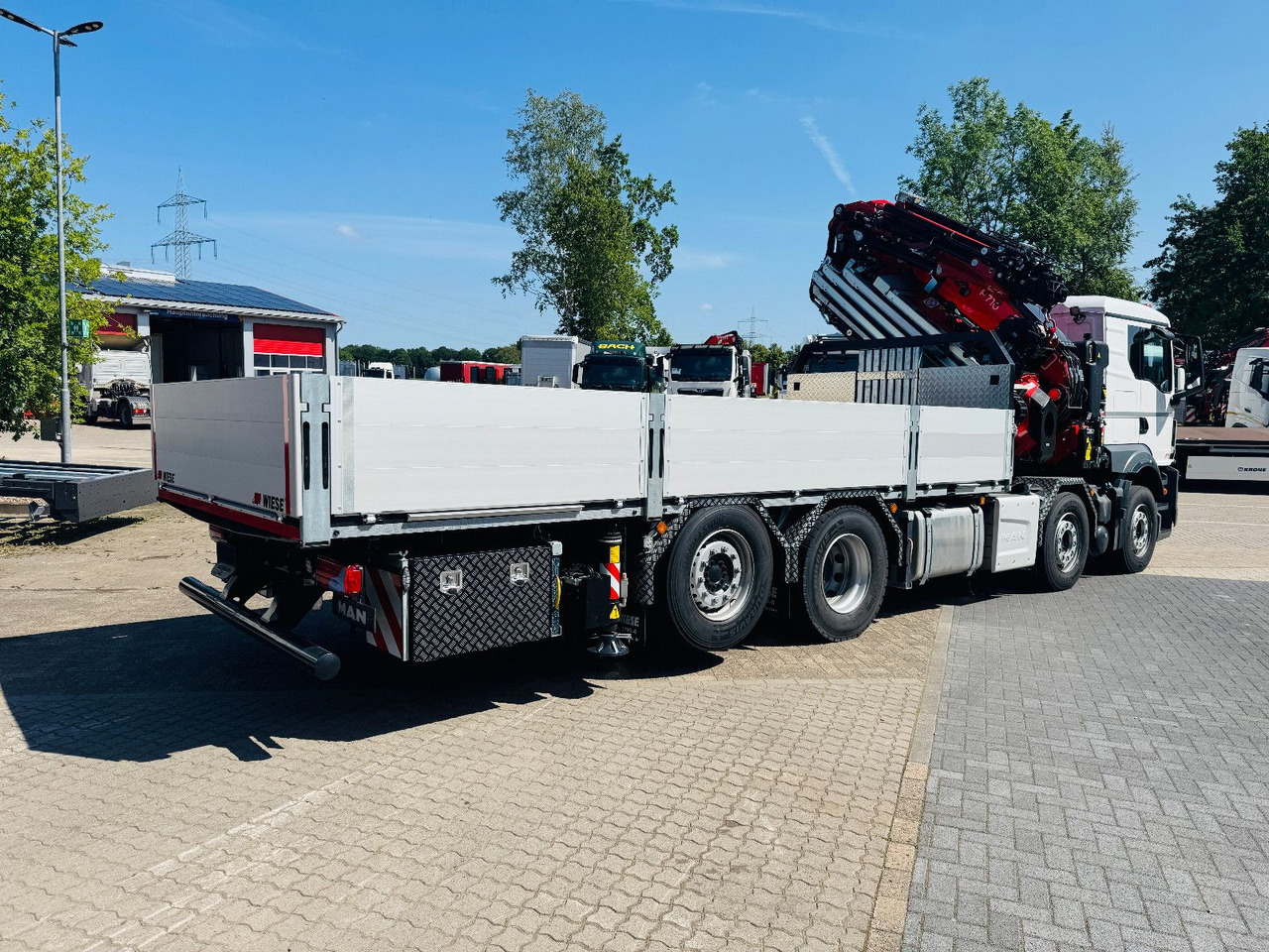 Dropside/ Flatbed truck, Crane truck MAN TGS 32.510 mit F710 Frontkran sofort: picture 8