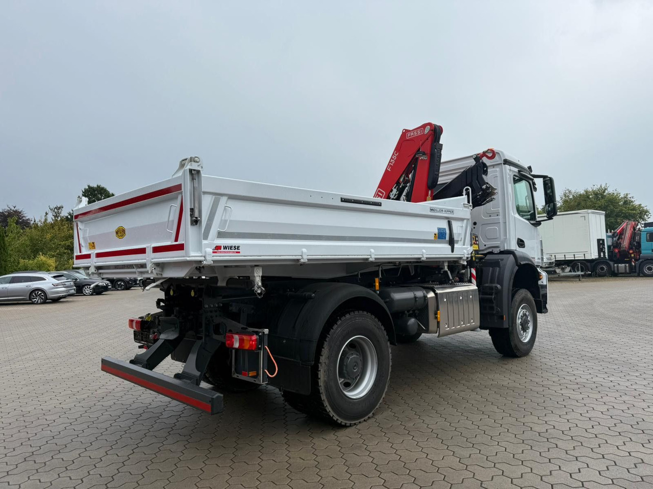 Mercedes-Benz Arocs 1835 4x2 Meiller Fassi F135 Kran Kipper - Tipper, Crane truck: picture 4 Mercedes-Benz Arocs 1835 4x2 Meiller Fassi F135 Kran Kipper - Tipper, Crane truck: picture 4