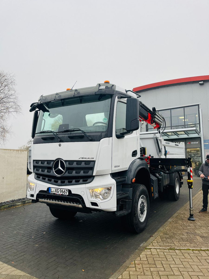 Mercedes-Benz Arocs 1835 4x4 Meiller Fassi F135 Kran Kipper - Tipper, Crane truck: picture 5 Mercedes-Benz Arocs 1835 4x4 Meiller Fassi F135 Kran Kipper - Tipper, Crane truck: picture 5