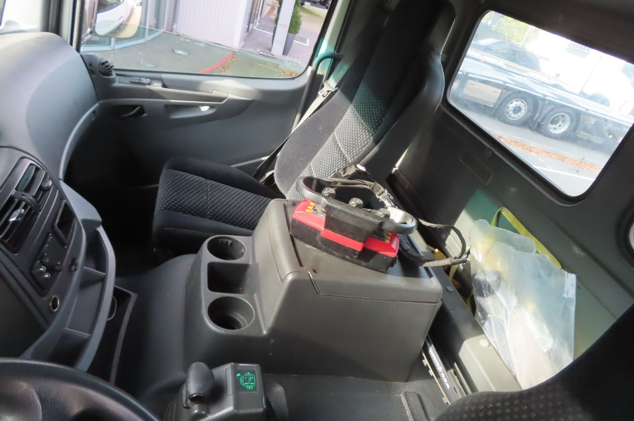 Mercedes-Benz Axor  1833 L - Glastransporter Kran Palfinger on lease Mercedes-Benz Axor  1833 L - Glastransporter Kran Palfinger: picture 10