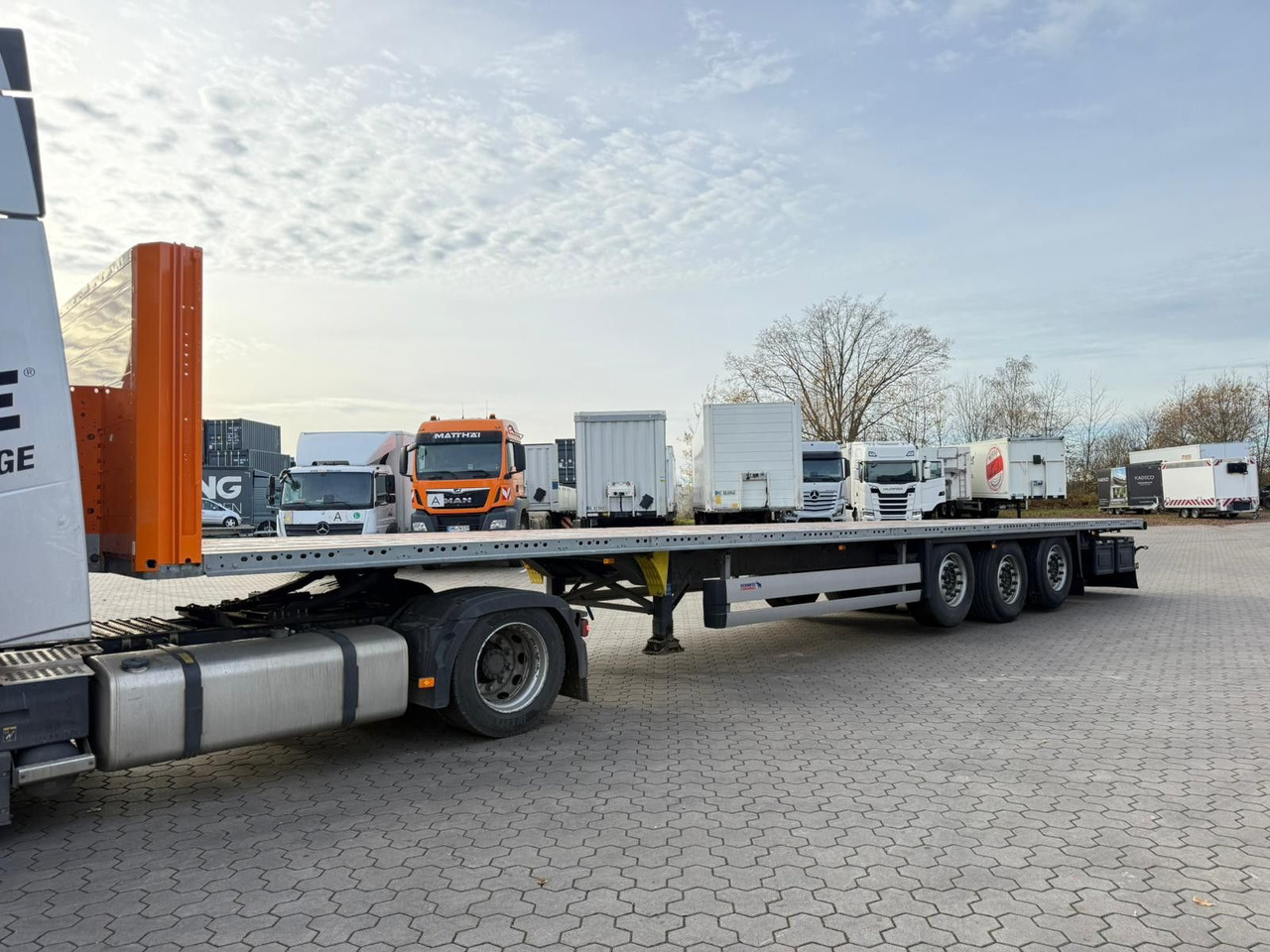 Schmitz Cargobull SCB S3T 3-Achs Plattform Auflieger Guter Zustand - Dropside/ Flatbed semi-trailer: picture 2 Schmitz Cargobull SCB S3T 3-Achs Plattform Auflieger Guter Zustand - Dropside/ Flatbed semi-trailer: picture 2