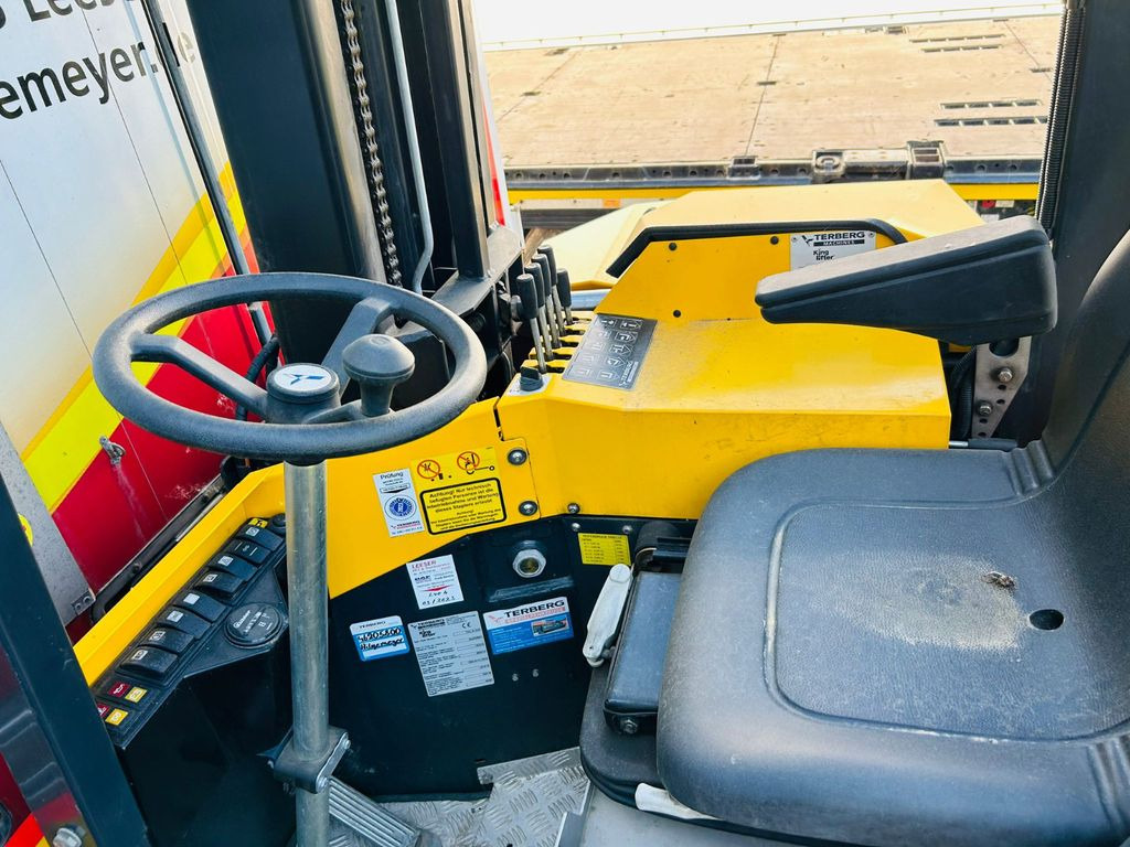 Terberg Kinglifter TKL-S-3x3 1.500 kg Terberg Kinglifter TKL-S-3x3 1.500 kg - Truck mounted forklift: picture 4 Terberg Kinglifter TKL-S-3x3 1.500 kg Terberg Kinglifter TKL-S-3x3 1.500 kg - Truck mounted forklift: picture 4