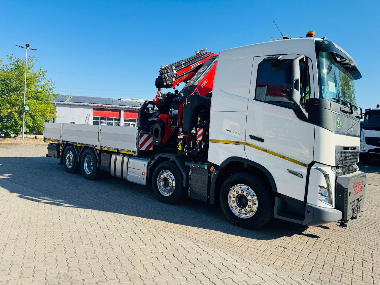 Truck, Crane truck Volvo FH 500 8x2 mit F710RA.2.27 L426 und V20 Winde: picture 10