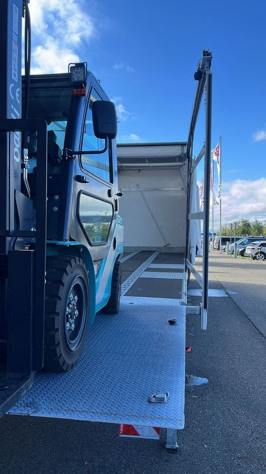 Curtainsider truck Volvo FH 500 8x2 Arbeitsbühnen Transporter LBW 9t: picture 11