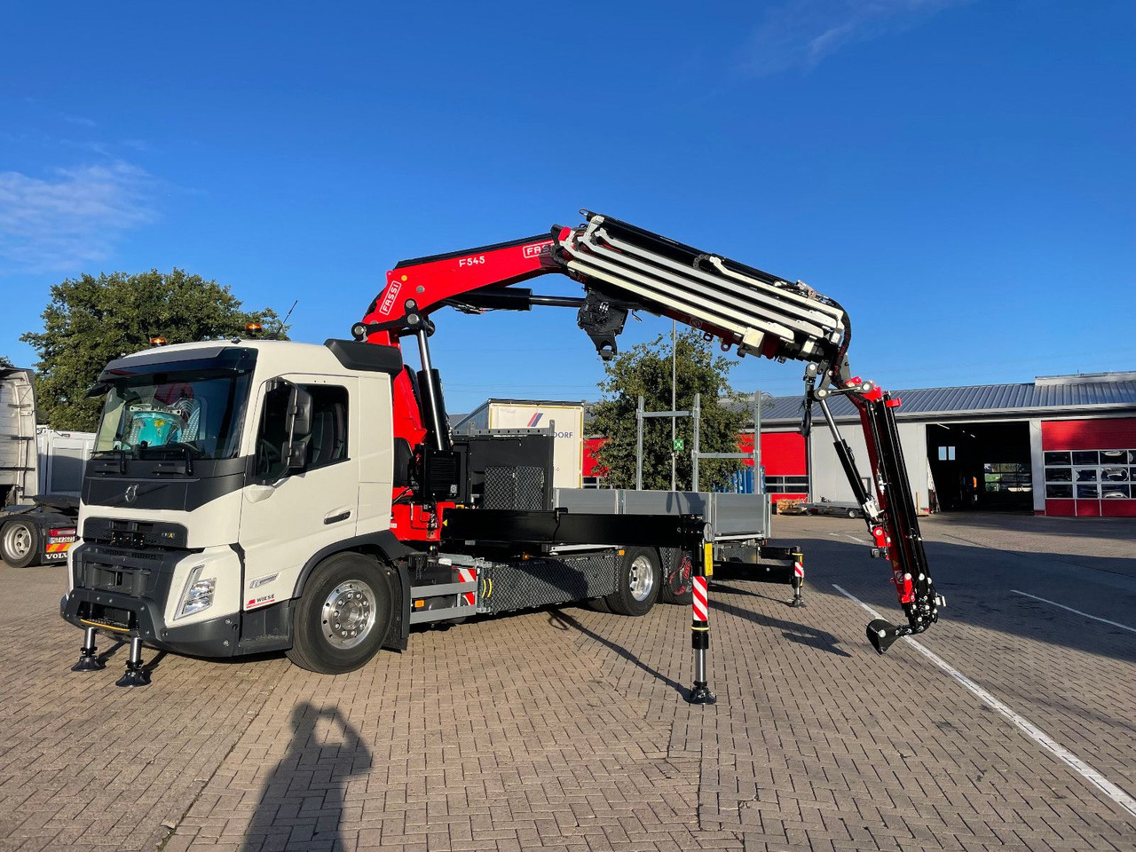 Volvo FMX 500 FASSI Ladekran F545 JIB & Winde Sofort - Crane truck: picture 2 Volvo FMX 500 FASSI Ladekran F545 JIB & Winde Sofort - Crane truck: picture 2