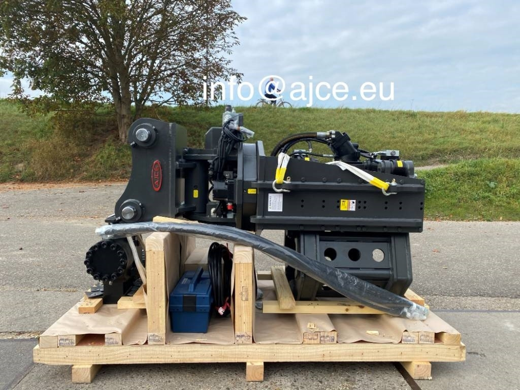 New Pile driver, Attachment AJCE AVH30ST Vibro Hammer Sheet Pile Driver: picture 6 New Pile driver, Attachment AJCE AVH30ST Vibro Hammer Sheet Pile Driver: picture 6