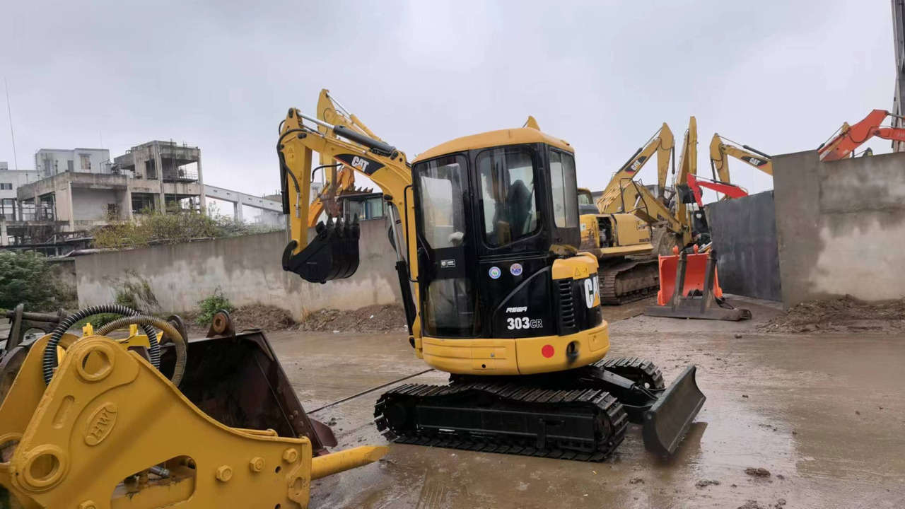 CATERPILLAR 304CR - Mini excavator: picture 4 CATERPILLAR 304CR - Mini excavator: picture 4