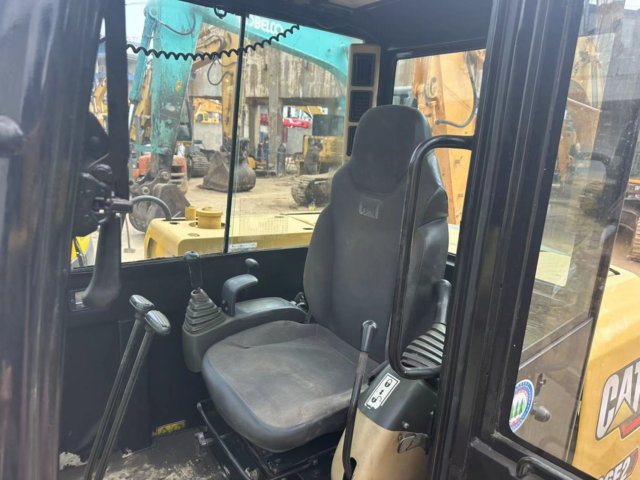 Mini excavator CATERPILLAR 306E2: picture 6