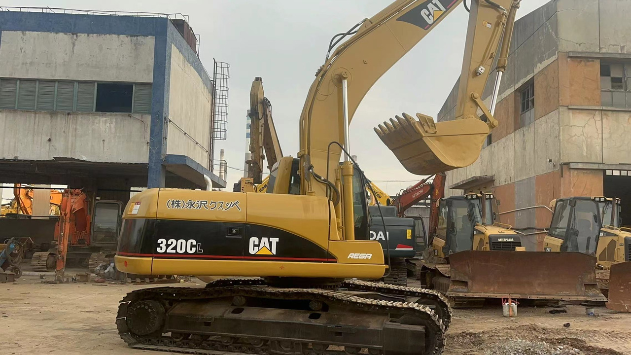 CATERPILLAR 320C - Crawler excavator: picture 3 CATERPILLAR 320C - Crawler excavator: picture 3