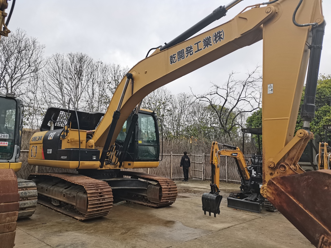 CATERPILLAR 323D - Crawler excavator: picture 3 CATERPILLAR 323D - Crawler excavator: picture 3