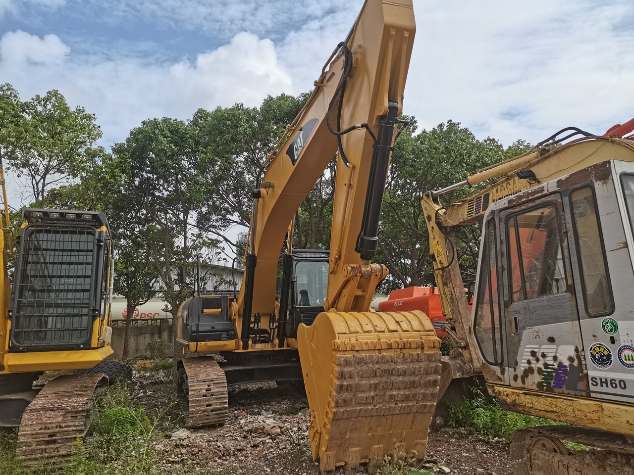 CATERPILLAR 325C - Crawler excavator: picture 1 CATERPILLAR 325C - Crawler excavator: picture 1