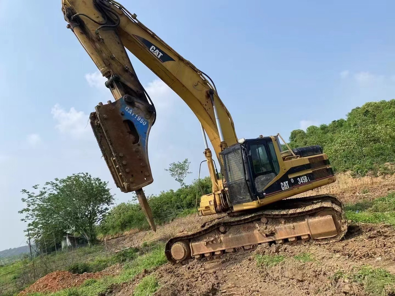 CATERPILLAR 345B - Crawler excavator: picture 1 CATERPILLAR 345B - Crawler excavator: picture 1