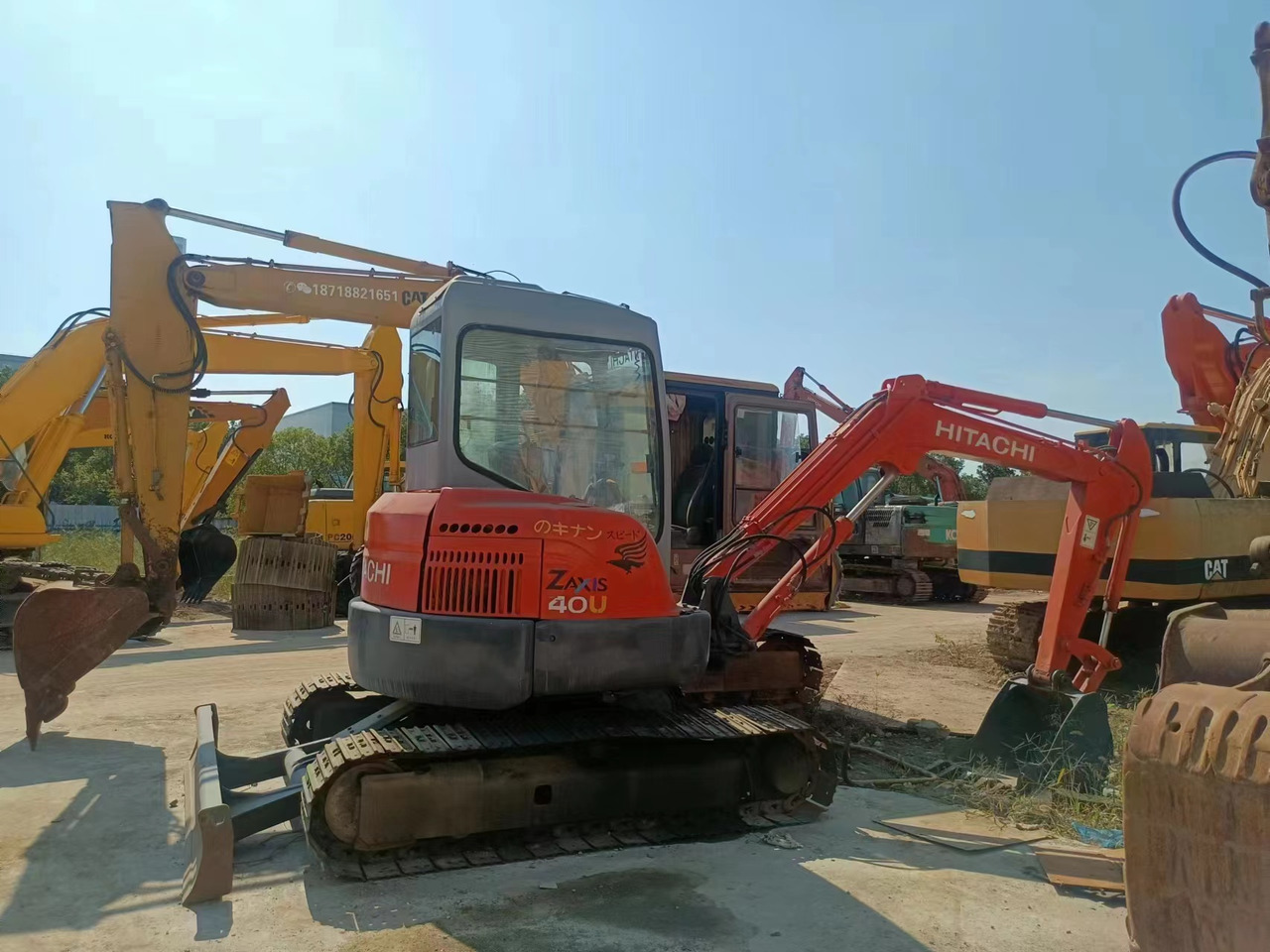 HITACHI ZX40U - Crawler excavator: picture 3 HITACHI ZX40U - Crawler excavator: picture 3
