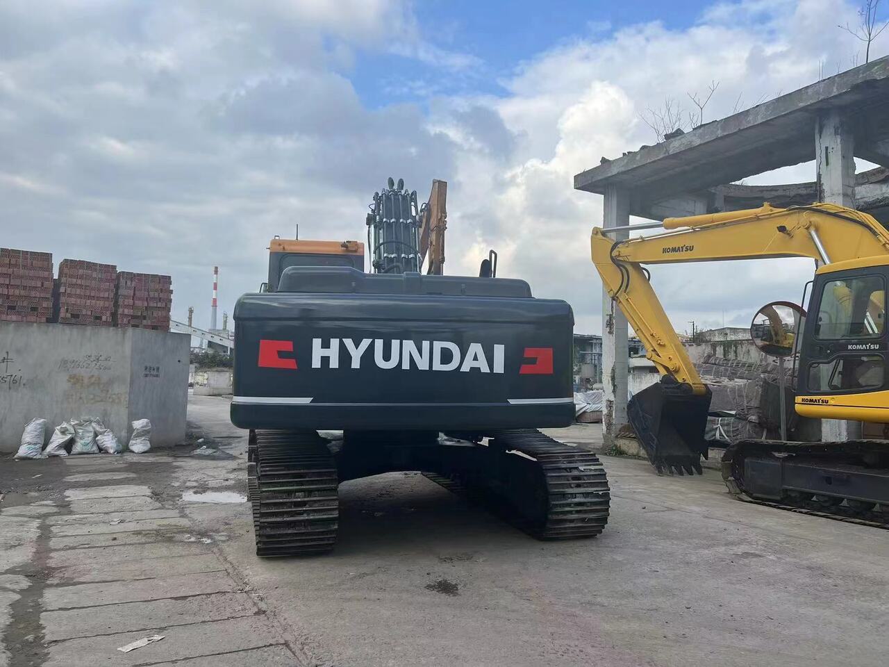 HYUNDAI 225LC-9T - Crawler excavator: picture 4 HYUNDAI 225LC-9T - Crawler excavator: picture 4