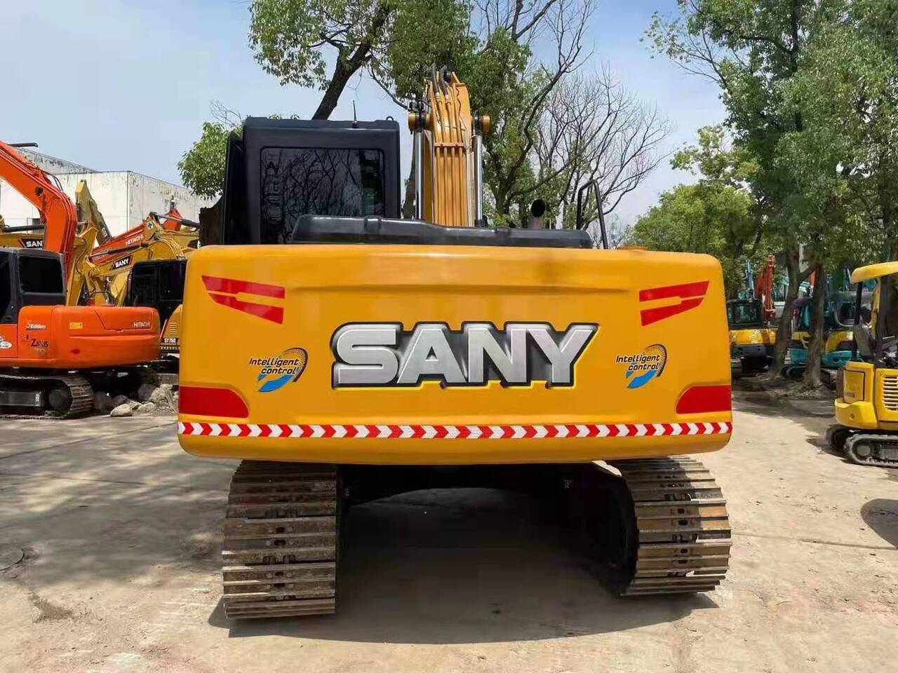 SANY SY135C - Crawler excavator: picture 4 SANY SY135C - Crawler excavator: picture 4