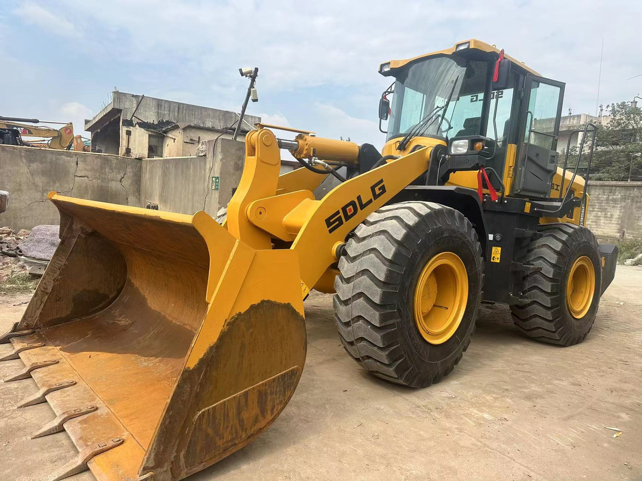 SDLG LG956F - Crawler excavator: picture 1 SDLG LG956F - Crawler excavator: picture 1