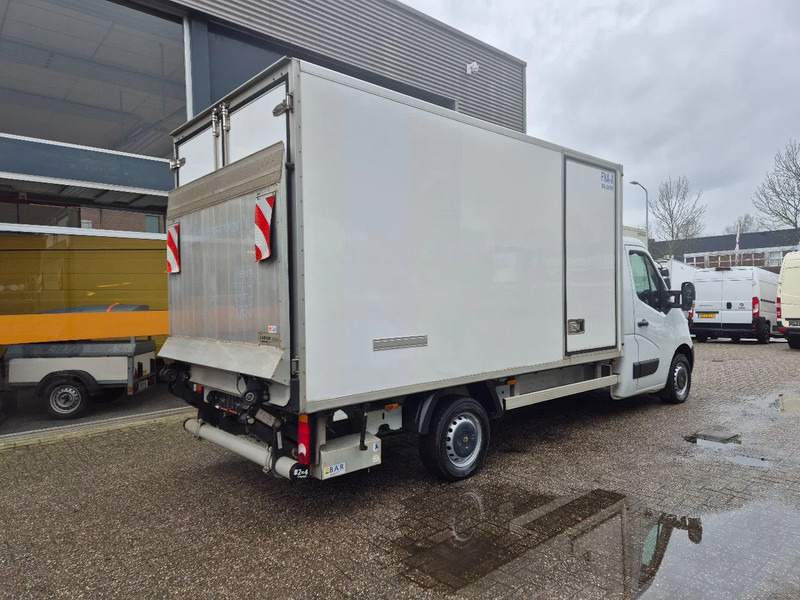 Renault Master 2.3 DCI Koelkoffer Xarios 350 ST 230V Laadklep GVW 3500 kg LBW - Refrigerated van: picture 3 Renault Master 2.3 DCI Koelkoffer Xarios 350 ST 230V Laadklep GVW 3500 kg LBW - Refrigerated van: picture 3