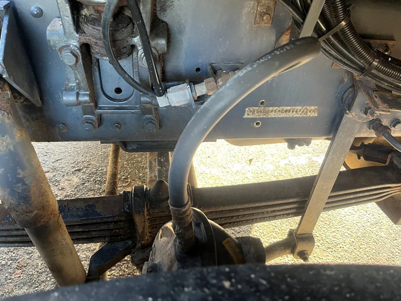 DAF CF 85.340 8X4 HOLLAND TRUCK FULL STEEL SUSPENSION MANUAL ZF GEARBOX - Cable system truck: picture 5 DAF CF 85.340 8X4 HOLLAND TRUCK FULL STEEL SUSPENSION MANUAL ZF GEARBOX - Cable system truck: picture 5