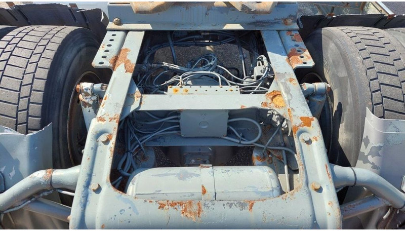 Tractor unit Scania R124-360 124 360: picture 10