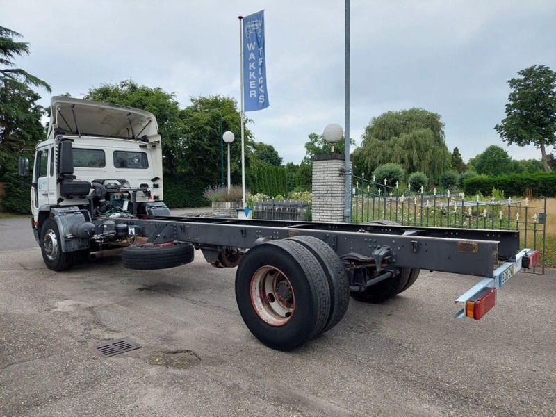 Volvo FL 250 MANUAL STEEL SUSPENSION - Cab chassis truck: picture 2 Volvo FL 250 MANUAL STEEL SUSPENSION - Cab chassis truck: picture 2