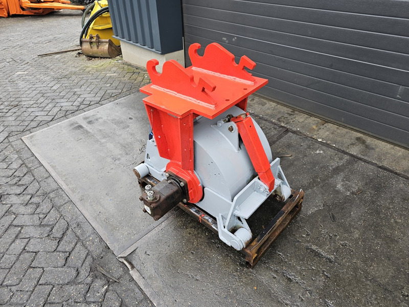 Rockwheel r400 cw10 asvaltfrees frais cw 10 demarec rockwheel epirock - Attachment for Construction machinery: picture 5 Rockwheel r400 cw10 asvaltfrees frais cw 10 demarec rockwheel epirock - Attachment for Construction machinery: picture 5