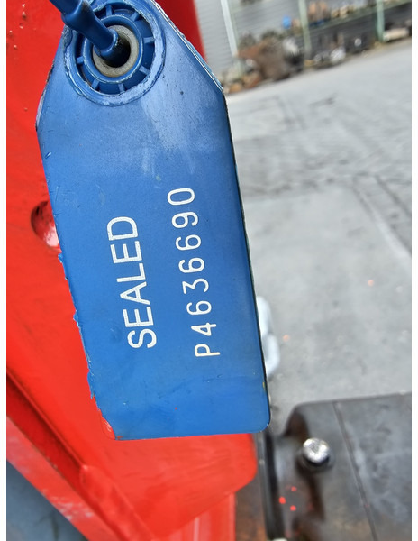 Attachment for Construction machinery rockwheel r400 cw10 asvaltfrees frais cw 10 demarec rockwheel epirock: picture 7 Attachment for Construction machinery rockwheel r400 cw10 asvaltfrees frais cw 10 demarec rockwheel epirock: picture 7