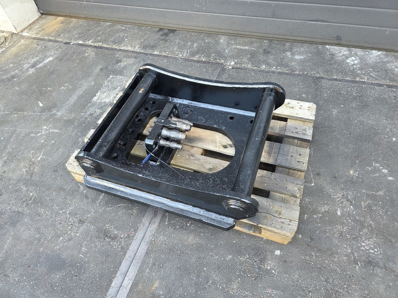 Fuchs fqc sennebogen adaptor plate FQC liebherr sennebogen fqc plate shear - Quick coupler for Construction machinery: picture 2 Fuchs fqc sennebogen adaptor plate FQC liebherr sennebogen fqc plate shear - Quick coupler for Construction machinery: picture 2