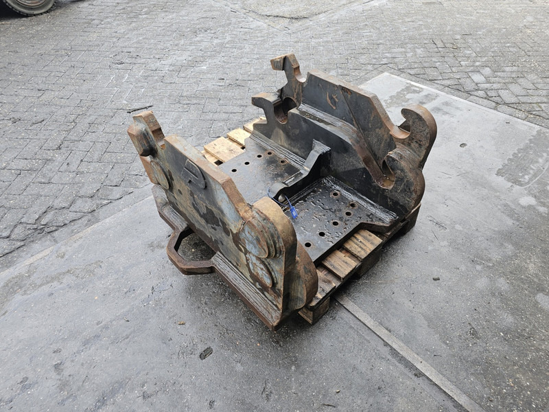 Kopplaat cw55s cw45s demarec dubbele kopplaat cw45s cw55s demarec - Quick coupler for Construction machinery: picture 2 Kopplaat cw55s cw45s demarec dubbele kopplaat cw45s cw55s demarec - Quick coupler for Construction machinery: picture 2
