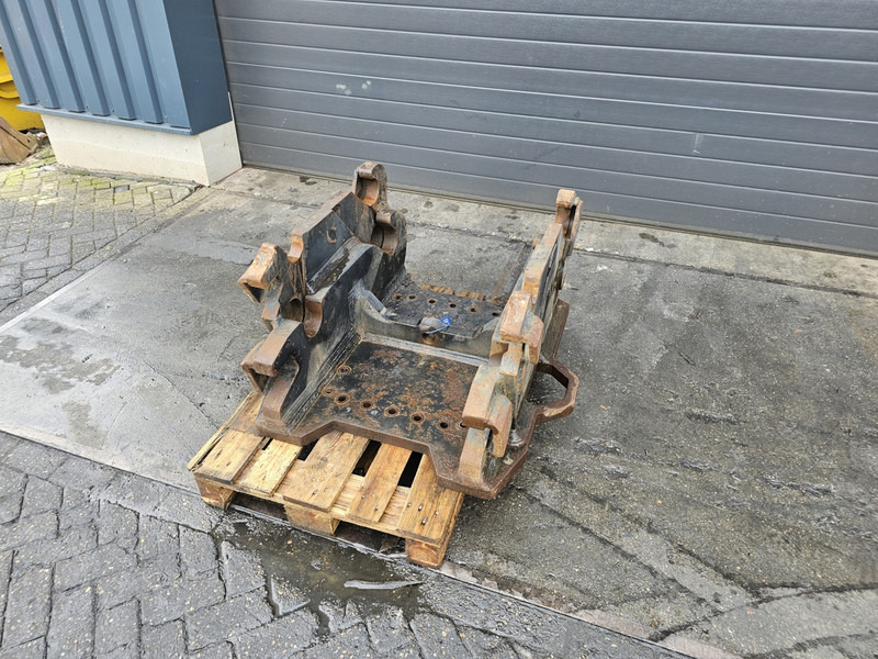 Kopplaat cw55s cw45s demarec dubbele kopplaat cw45s cw55s demarec - Quick coupler for Construction machinery: picture 1 Kopplaat cw55s cw45s demarec dubbele kopplaat cw45s cw55s demarec - Quick coupler for Construction machinery: picture 1