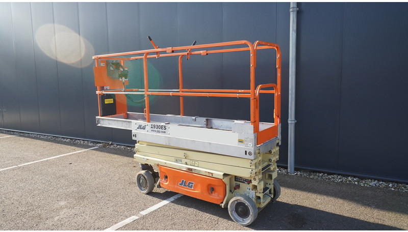 JLG 1930ES MOBILE BOOM SCISSOR LIFT - Construction machinery: picture 3 JLG 1930ES MOBILE BOOM SCISSOR LIFT - Construction machinery: picture 3