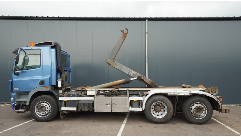 DAF CF 85.410 6X2 HOOKARM SYSTEM 681.000KM - Hook lift truck: picture 1 DAF CF 85.410 6X2 HOOKARM SYSTEM 681.000KM - Hook lift truck: picture 1