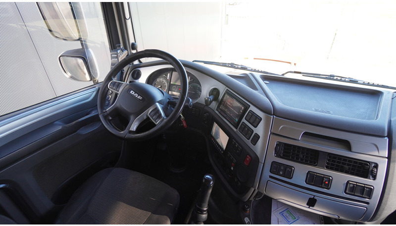 DAF XF460 8X2 HOOKARM SYSTEM TRUCK - Hook lift truck: picture 4 DAF XF460 8X2 HOOKARM SYSTEM TRUCK - Hook lift truck: picture 4
