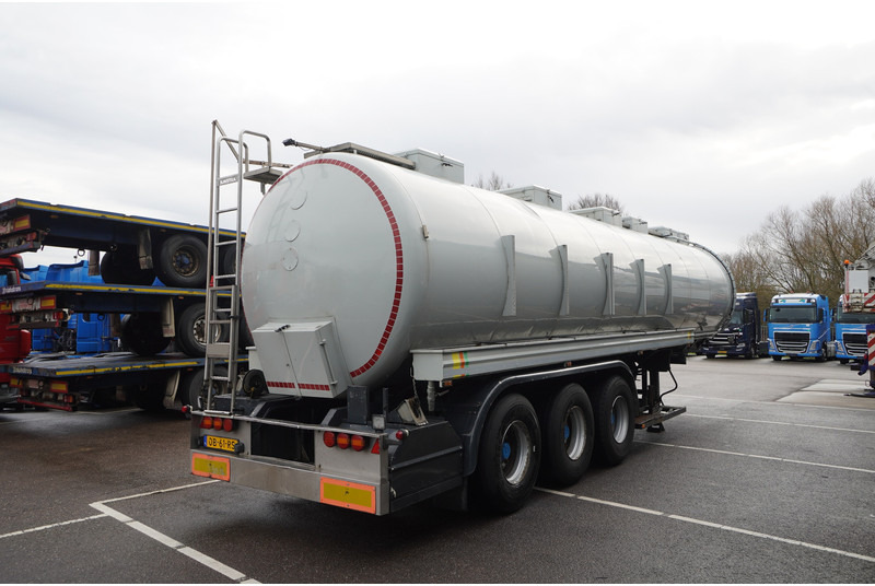 Dijkstra 3 AXLE TANK TRAILER 36 M3 - Tank semi-trailer: picture 4 Dijkstra 3 AXLE TANK TRAILER 36 M3 - Tank semi-trailer: picture 4