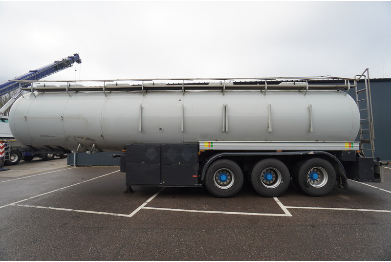 Dijkstra 3 AXLE TANK TRAILER 36 M3 - Tank semi-trailer: picture 1 Dijkstra 3 AXLE TANK TRAILER 36 M3 - Tank semi-trailer: picture 1