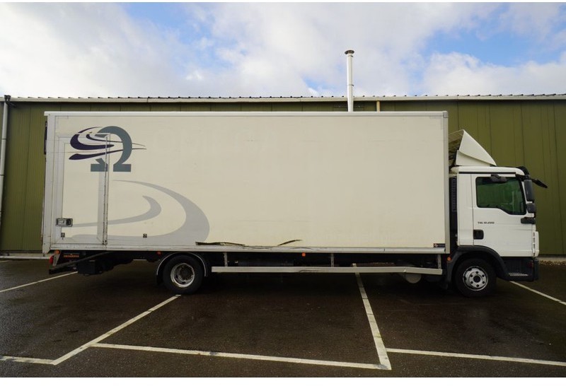 MAN TGL 12.220 CLOSED BOX EURO 5 D HOLLANDIA - Box truck: picture 2 MAN TGL 12.220 CLOSED BOX EURO 5 D HOLLANDIA - Box truck: picture 2