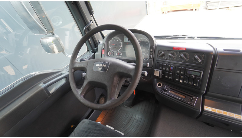 Crane truck MAN TGM 26.290 TIPPER WITH HMF 1643 Z2 CRANE: picture 7
