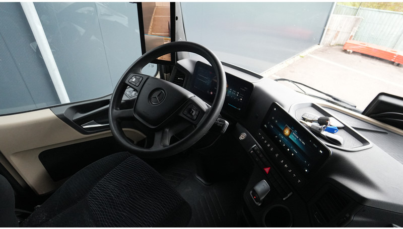 Tractor unit Mercedes-Benz ACTROS 1945 GIGASPACE 728.200KM: picture 6
