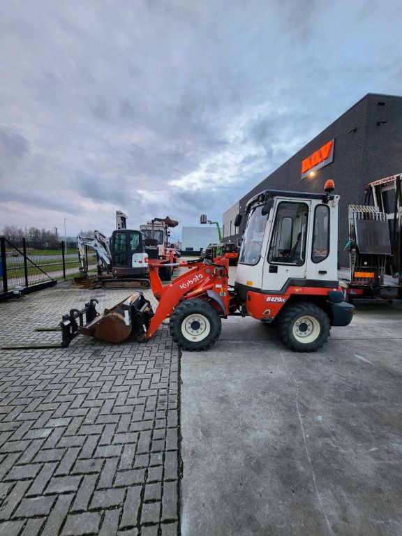 Kubota R420 - Wheel loader: picture 2 Kubota R420 - Wheel loader: picture 2