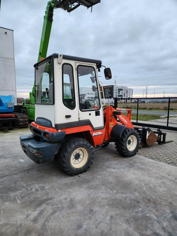 Kubota R420 - Wheel loader: picture 4 Kubota R420 - Wheel loader: picture 4