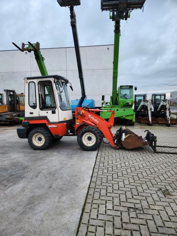 Kubota R420 - Wheel loader: picture 5 Kubota R420 - Wheel loader: picture 5