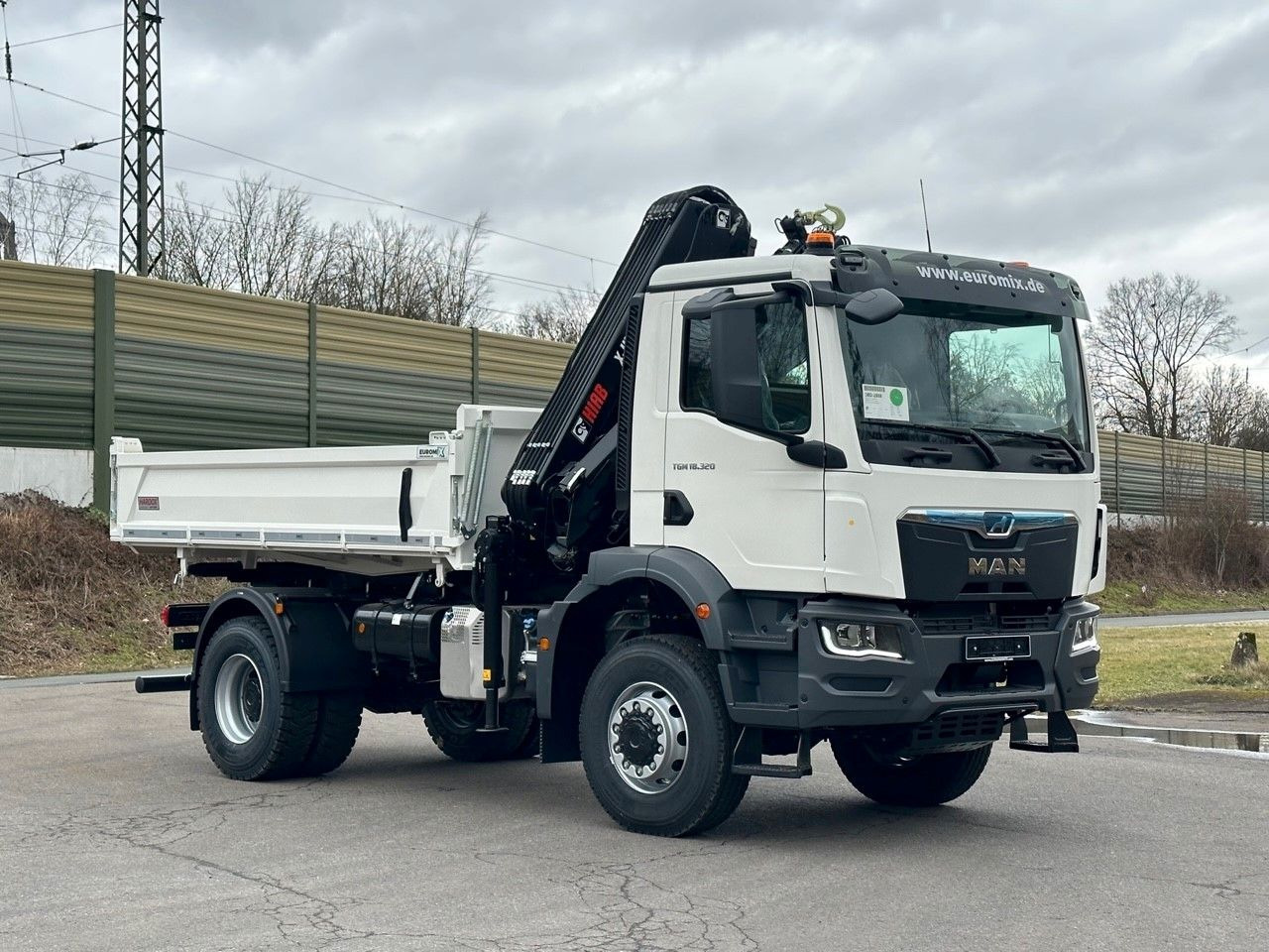 MAN TGM 18.320 4x4 Euro6e Hiab X-HiDuo 138DS-3 - Tipper, Crane truck: picture 3 MAN TGM 18.320 4x4 Euro6e Hiab X-HiDuo 138DS-3 - Tipper, Crane truck: picture 3