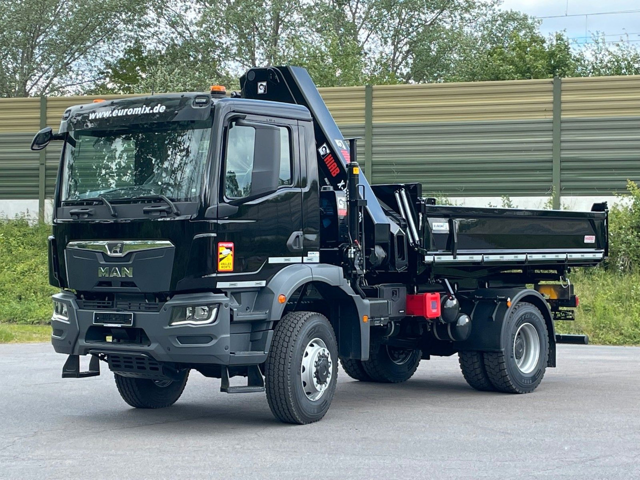 MAN TGM 18.320 4x4 Euro6e Hiab X Hiduo 228-4 - Tipper, Crane truck: picture 3 MAN TGM 18.320 4x4 Euro6e Hiab X Hiduo 228-4 - Tipper, Crane truck: picture 3