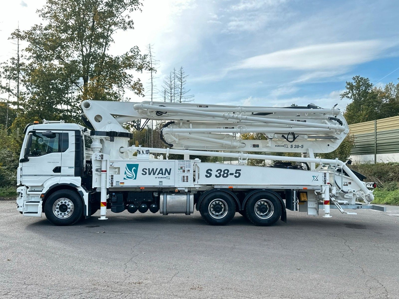 MAN TGS 26.510 6x4 SWAN TSP 38-5 160RZ ( 38m ) - Concrete pump truck: picture 3 MAN TGS 26.510 6x4 SWAN TSP 38-5 160RZ ( 38m ) - Concrete pump truck: picture 3