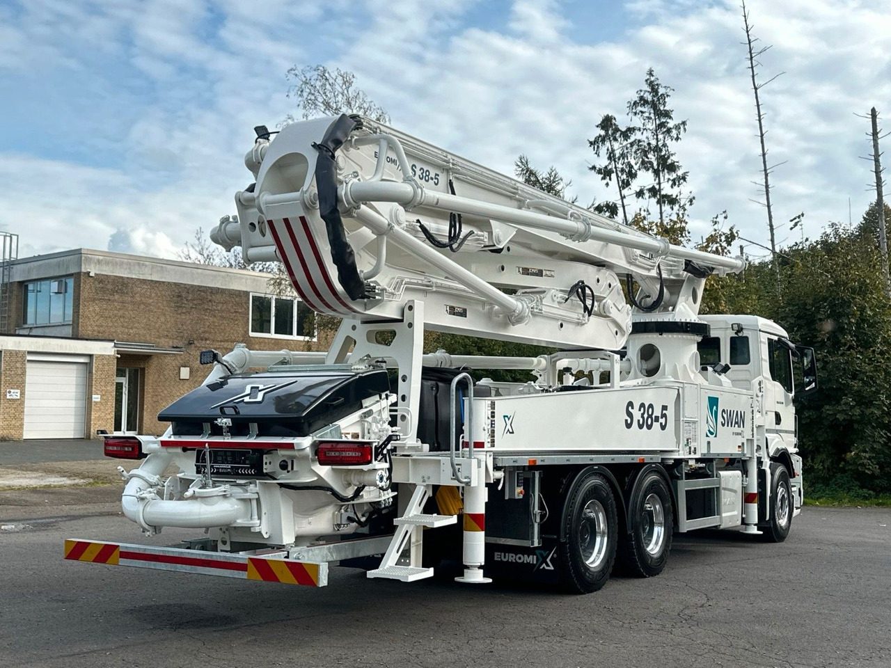 MAN TGS 26.510 6x4 SWAN TSP 38-5 160RZ ( 38m ) - Concrete pump truck: picture 5 MAN TGS 26.510 6x4 SWAN TSP 38-5 160RZ ( 38m ) - Concrete pump truck: picture 5