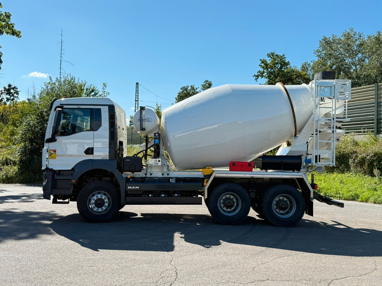 MAN TGS 33.440 / 6X4 Euro6e Euromix MTP EM 7 L - Concrete mixer truck: picture 4 MAN TGS 33.440 / 6X4 Euro6e Euromix MTP EM 7 L - Concrete mixer truck: picture 4