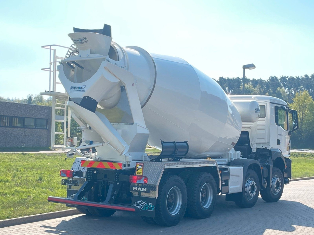 MAN TGS 35.520 8x4 /Euro6e  EuromixMTP  EM 10 L on lease MAN TGS 35.520 8x4 /Euro6e  EuromixMTP  EM 10 L: picture 6