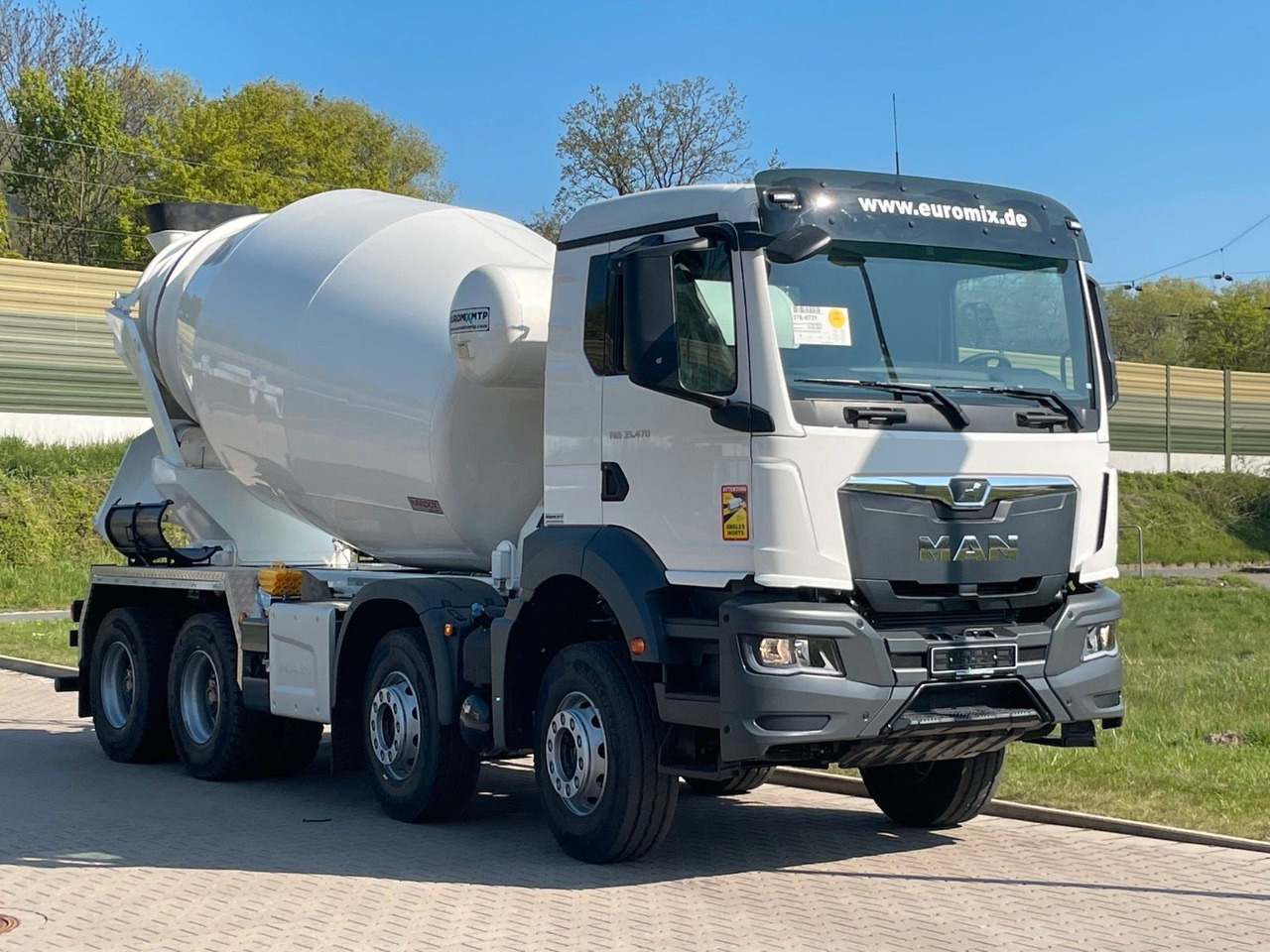 MAN TGS 35.520 8x4 /Euro6e  EuromixMTP  EM 10 L on lease MAN TGS 35.520 8x4 /Euro6e  EuromixMTP  EM 10 L: picture 9